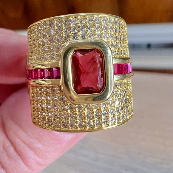 ❤️❤️FAUX RUBY & DIAMOND RING❤️❤️ - Picture 2 of 4